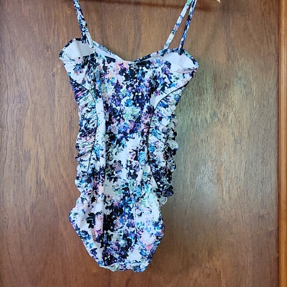 Swimming - Picture 2 of 3